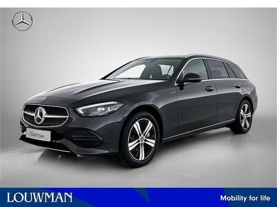 Grijs Nieuw 2026 Mercedes C300 Business Stationwagen | € 60.413 (Eerlijke prijs)