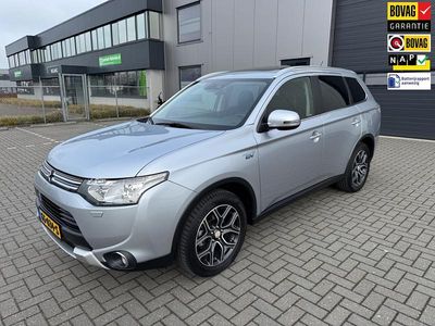 Occasion Mitsubishi Outlander P-HEV Instyle 121 PK (88 kW) 2015 Grijs SUV