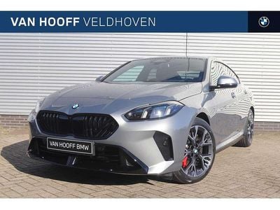 Skyscraper grey Nieuw 2025 BMW 220 Executive Coupé | € 57.497 (Eerlijke prijs)