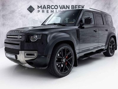 Santorini black (zwart metallic) Occasion 2020 Land Rover Defender Stationwagen | € 69.850 (Iets duurder)