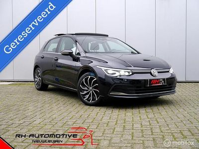 Zwart Occasion 2020 VW Golf VII Hatchback | € 23.950 (Eerlijke prijs)