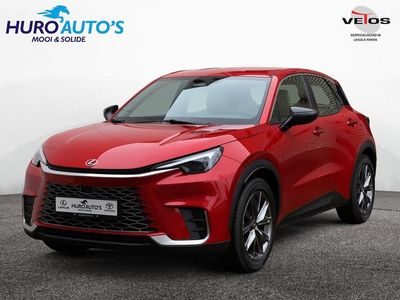 Rood Nieuw 2025 Lexus LBX SUV | € 40.900 (Eerlijke prijs)