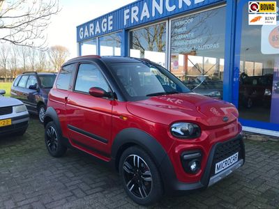 Occasion Microcar M.Go 492 PK (361 kW) 2021 Roodtoledo rood / dak=intense zwart Hatchback