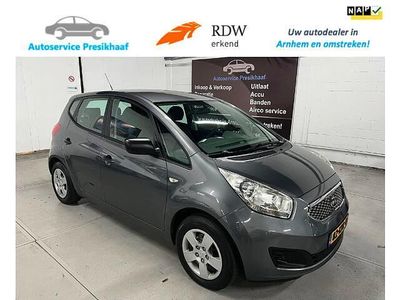 Grijs (metallic) Gebruikt 2010 Kia Venga Hatchback | € 5.495 (Eerlijke prijs)