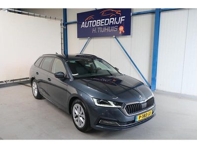 Grijs Occasion 2021 Skoda Octavia Business Line Stationwagen | € 16.950 (Eerlijke prijs)