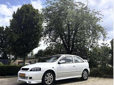 Wit Gebruikt 2000 Opel Astra Hatchback | € 2.700 (Duur)