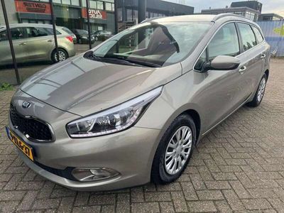 tweedehands Kia Ceed Sportswagon Ceed SW / Sportswagon 1.6 GDI Comfort Pack / Navi / LED /Tre