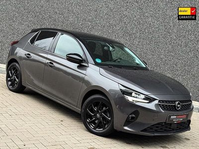 Grijs (metallic) Gebruikt 2021 Opel Corsa Edition Hatchback | € 12.999 (Eerlijke prijs)