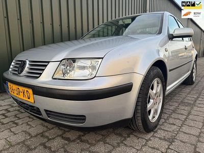Occasion VW Bora Sportline 116 PK (85 kW) 2002 Grijs Sedan
