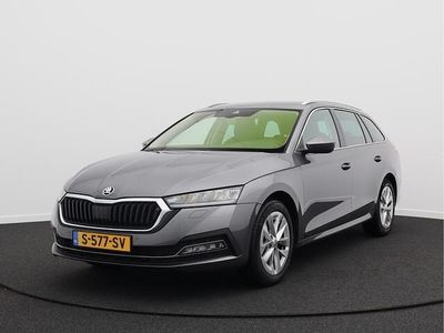 Grijs Occasion 2023 Skoda Octavia Business Line Stationwagen | € 23.450 (Eerlijke prijs)