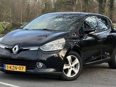 Zwart Gebruikt 2013 Renault Clio IV Expression Hatchback | € 4.499 (Eerlijke prijs)