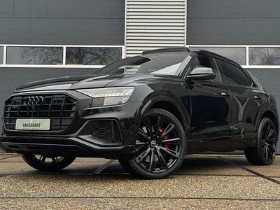 Zwart Gebruikt 2023 Audi Q8 Ambiente SUV | € 82.999 (Eerlijke prijs)