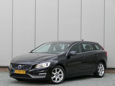 tweedehands Volvo V60 1.6 T3 Momentum Trekhaak / Bluetooth / Navi