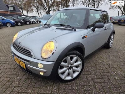 Grijs (metallic) Gebruikt 2003 Mini ONE Salt Hatchback | € 1.599 (Eerlijke prijs)