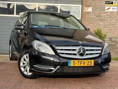 Zwart Occasion 2014 Mercedes B180 Ambition MPV | € 11.940 (Goede deal)