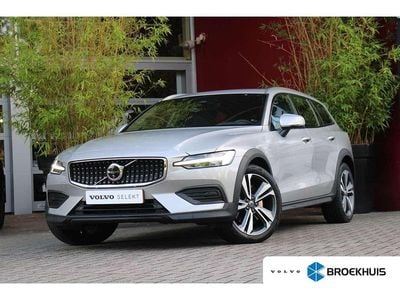 Occasion Volvo V60 CC Plus 250 PK (183 kW) 2023 Grijs Stationwagen
