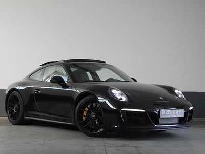 Porsche 911 Carrera GTS