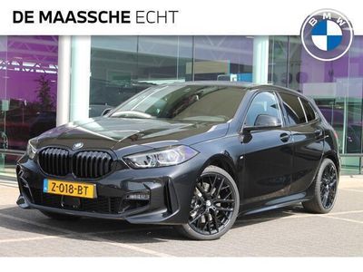 tweedehands BMW 120 1-SERIE i High Executive M Sport Automaat / Panoramadak / Adaptieve LED / Stoelverwarming / Head-Up / Harman Kardon / Live Cockpit Professional / Parking Assistant