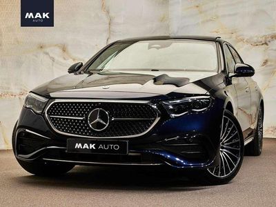 Blauw (metallic) Occasion 2025 Mercedes E300 AMG line Sedan | € 66.700 (Eerlijke prijs)