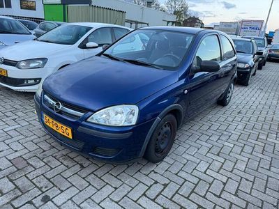 tweedehands Opel Corsa 1.2-16V Essentia