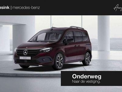 Occasion Mercedes EQT200 Premium Plus 89 kW (122 PK) 2024 Rood (metallic) MPV
