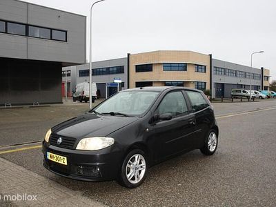 Zwart Gebruikt 2005 Fiat Punto Hatchback | € 1.450 (Eerlijke prijs)
