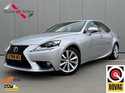 Lexus IS300h