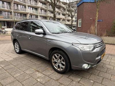 Grijs Occasion 2013 Mitsubishi Outlander P-HEV Instyle SUV | € 6.500 (Goede deal)