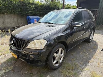 Mercedes 320