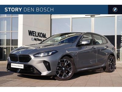 Grijs Occasion 2024 BMW 120 Comfort Edition Hatchback | € 34.950 (Eerlijke prijs)