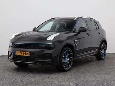 Zwart (metallic) Gebruikt 2023 Lynk & Co 01 SUV | € 24.400 (Goede deal)