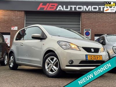 Grijs (metallic) Gebruikt 2013 Seat Mii Chic Hatchback | € 7.299 (Eerlijke prijs)