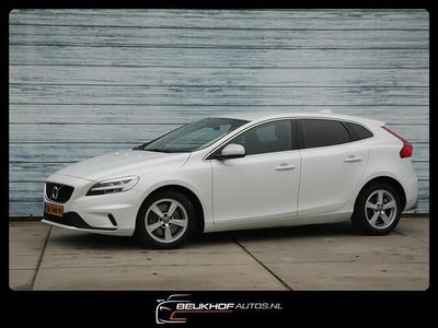 Occasion Volvo V40 Business Edition 150 PK (110 kW) 2018 Wit (metallic) Hatchback