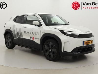 Nieuw Toyota Urban Cruiser Executive 11 kW (15 PK) 2026 Wit SUV