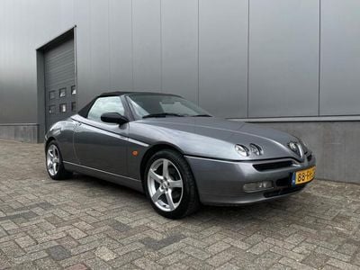Occasion Alfa Romeo Spider 144 PK (105 kW) 2000 Grijs Cabriolet