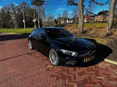 Occasion Mercedes A180 Premium Plus 136 PK (100 kW) 2019 Zwart Hatchback