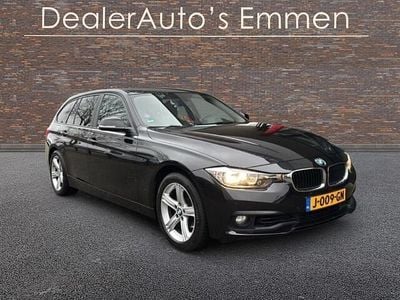 Zwart Gebruikt 2017 BMW 318 Executive Stationwagen | € 12.950 (Goede deal)