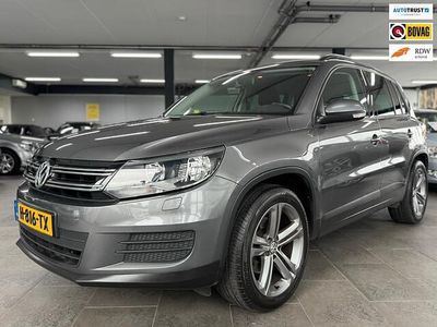 Grijs (metallic) Gebruikt 2016 VW Tiguan R-line Edition SUV | € 12.950 (Eerlijke prijs)