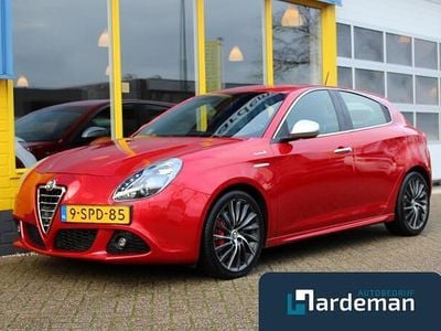 Rood Gebruikt 2013 Alfa Romeo Giulietta Competizione Hatchback | € 10.900 (Eerlijke prijs)