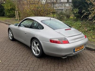 Porsche 911 Carrera