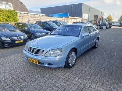 Blauw Gebruikt 2002 Mercedes S430 Sedan | € 5.950 (Eerlijke prijs)