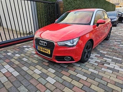 Rood Occasion 2010 Audi A1 Business Hatchback | € 6.450 (Super prijs)