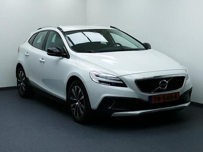 Wit Occasion 2018 Volvo V40 Dynamic Hatchback | € 19.949 (Eerlijke prijs)