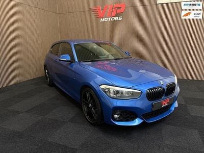 Blauw Gebruikt 2017 BMW 118 Executive Hatchback | € 15.495 (Eerlijke prijs)