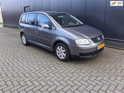 Grijs (metallic) Gebruikt 2006 VW Touran Trendline MPV | € 1.250 (Eerlijke prijs)