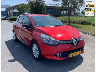 Rood Gebruikt 2016 Renault Clio GrandTour LIMITED Stationwagen | € 7.450 (Eerlijke prijs)