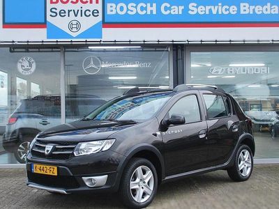 Zwart Gebruikt 2016 Dacia Sandero Lauréate Hatchback | € 6.950 (Eerlijke prijs)