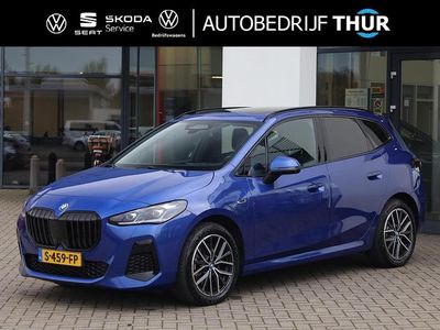 Blauw, metallic lak Gebruikt 2023 BMW 230 Comfort Edition Stationwagen | € 41.950 (Iets duurder)