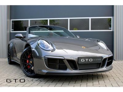 Porsche 911 Carrera 4 GTS