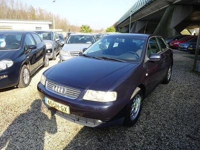 Occasion Audi A3 Attraction 102 PK (75 kW) 2002 Blauw Hatchback
